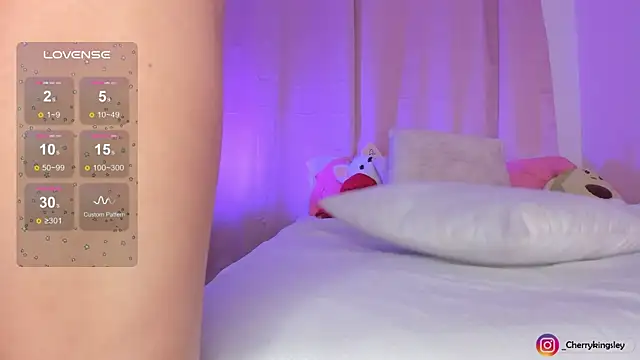  cherrykingsley1 online show from 12/13/24, 08:20