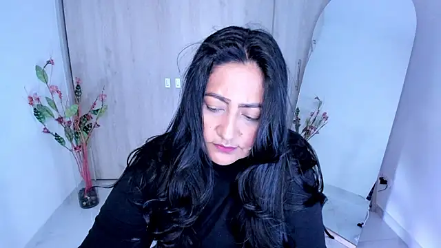 Snapshot of Adele_Sweett chatting on 07/18/26, 11:03 Adele Sweett online show from 07/18/26, 11:03