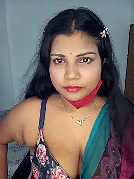 Snapshot of Hot-Angel_ chatting on 10/27/25, 12:58 Hot-Angel online show from 10/27/25, 12:58