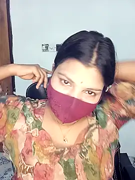 Snapshot of Hot-Angel_ chatting on 11/26/25, 12:33 Hot-Angel online show from 11/26/25, 12:33