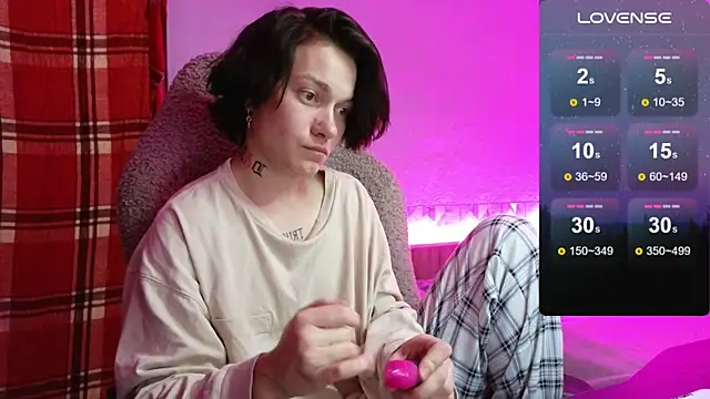 esajukyy online show from 09/13/25, 04:51