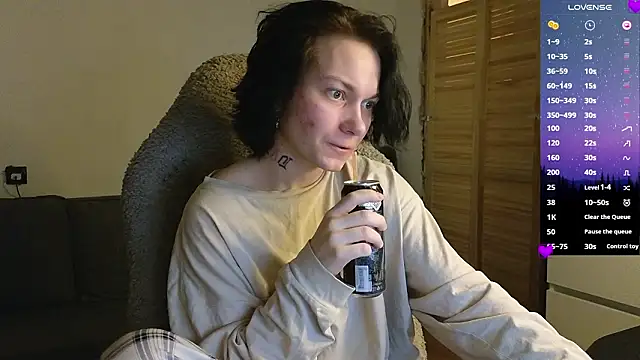 esajukyy online show from 03/10/26, 02:11