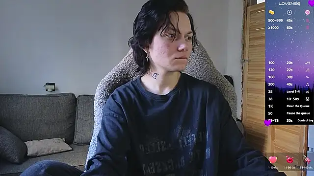 esajukyy online show from 03/17/26, 09:12