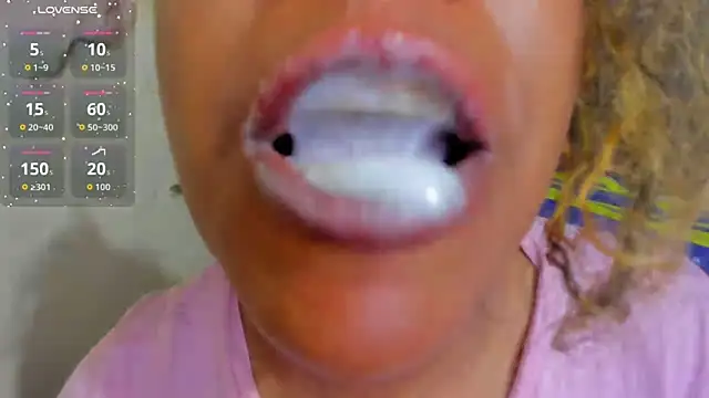 KamariaFyre online show from 02/08/26, 06:39