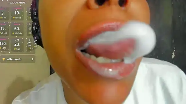 KamariaFyre online show from 04/01/26, 03:51