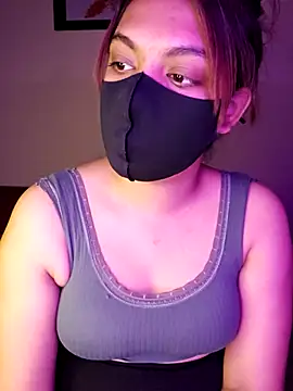 Olivia3 online show from 10/12/25, 10:53