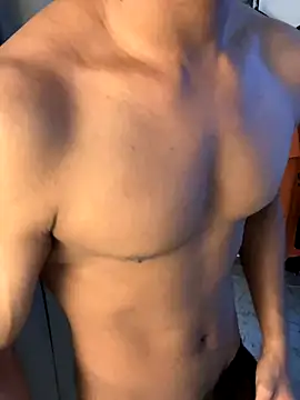 Snapshot of nick__yy chatting on 10/14/25, 10:05 nick yy online show from 10/14/25, 10:05