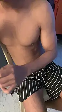 Snapshot of nick__yy chatting on 10/28/25, 10:08 nick yy online show from 10/28/25, 10:08