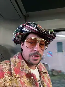 Snapshot of zenzero87 chatting on 03/03/25, 05:53 zenzero87 online show from 03/03/25, 05:53