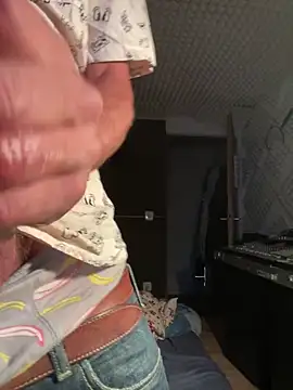 zenzero87 online show from 05/23/26, 10:47