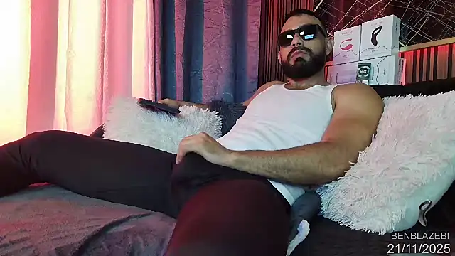 Snapshot of BEN_BLAZE chatting on 11/21/25, 05:50 BEN BLAZE online show from 11/21/25, 05:50