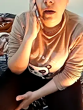 ShadiaStar online show from 02/06/25, 11:54