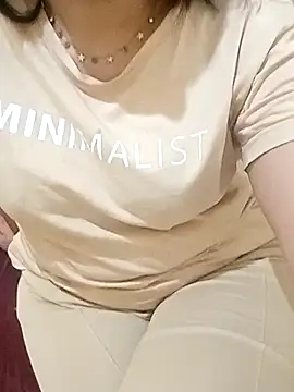 ShadiaStar online show from 03/18/25, 07:31