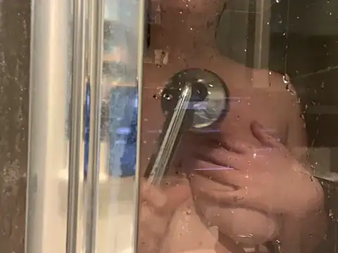 LaceyLondonXO online show from 12/17/24, 04:53