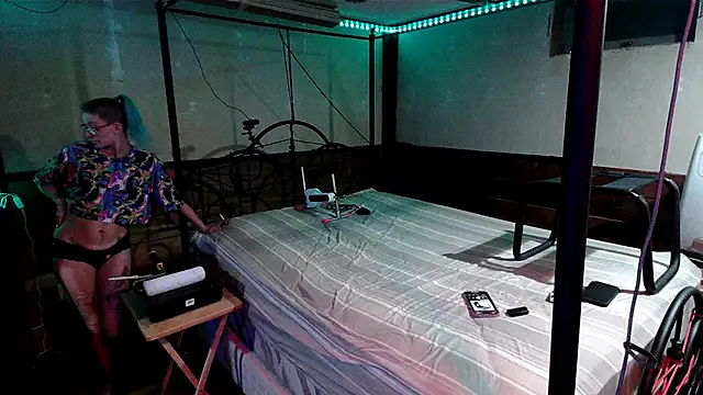 Stonermama666420 online show from 10/16/25, 03:51