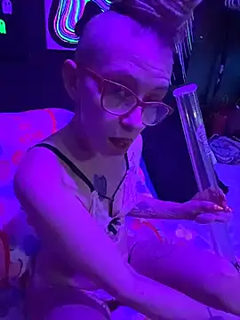 Stonermama666420 online show from 02/04/26, 05:13