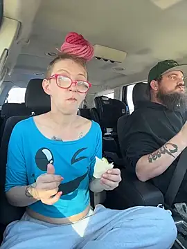 Stonermama666420 online show from 03/23/26, 07:51