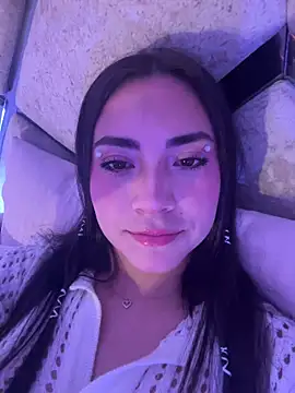 Melody 04 online show from 11/22/25, 04:44