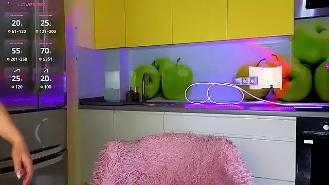 Snapshot of MissFreyaX chatting on 01/29/25, 09:50 MissFreyaX online show from 01/29/25, 09:50