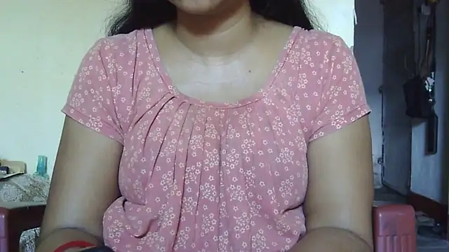 Snapshot of Suhana-sapna chatting on 11/05/25, 03:50 Suhana-sapna online show from 11/05/25, 03:50