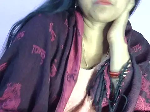 Snapshot of Suhana-sapna chatting on 11/26/25, 03:24 Suhana-sapna online show from 11/26/25, 03:24