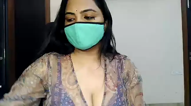 Snapshot of Hritvika chatting on 02/21/25, 12:39 Hritvika online show from 02/21/25, 12:39