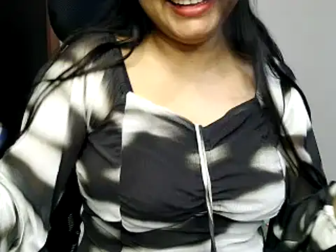 Snapshot of Hritvika chatting on 02/24/25, 05:54 Hritvika online show from 02/24/25, 05:54