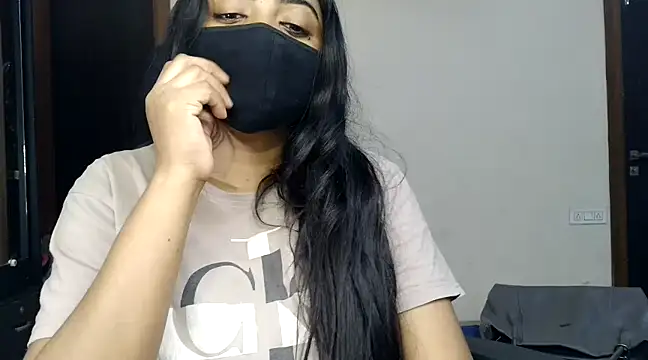 Snapshot of Hritvika chatting on 03/05/25, 12:55 Hritvika online show from 03/05/25, 12:55