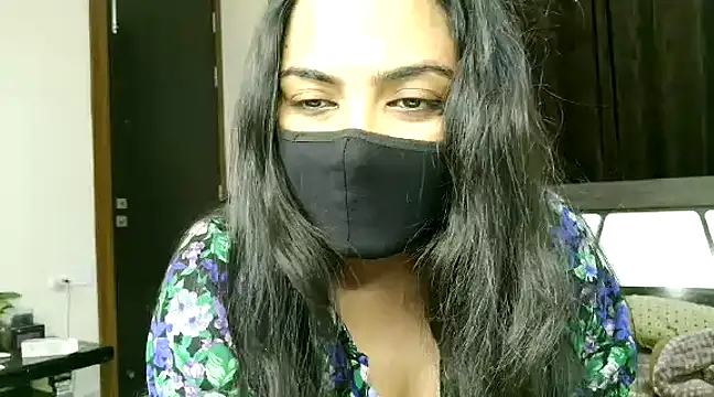 Snapshot of Hritvika chatting on 03/20/25, 02:42 Hritvika online show from 03/20/25, 02:42