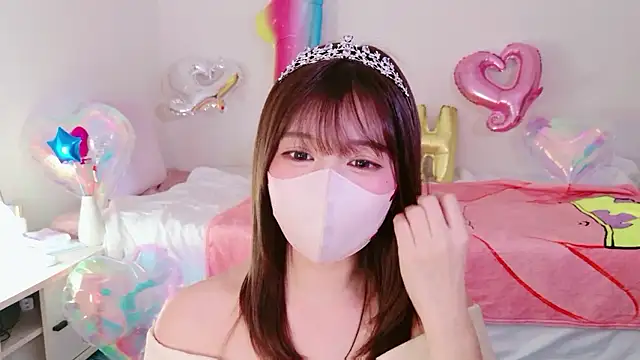 Runarunapi online show from 12/15/25, 12:20