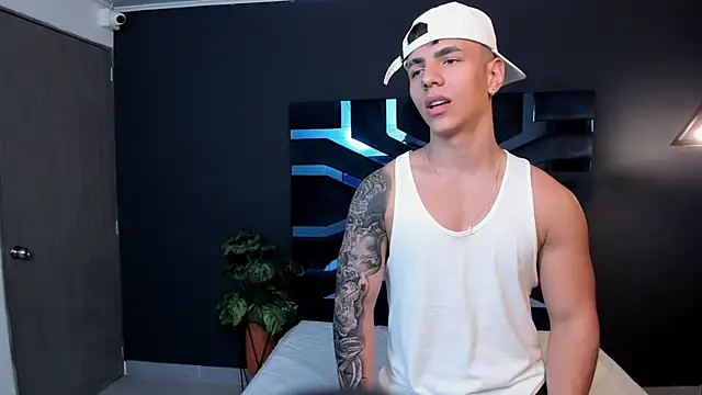 Flynn Riider online show from 03/22/25, 02:47