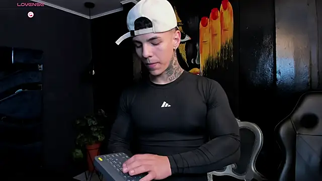 Flynn Riider online show from 09/24/25, 11:24