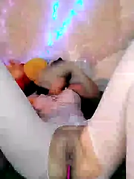 Snapshot of Sweety-Cat chatting on 01/06/25, 01:09 Sweety-Cat online show from 01/06/25, 01:09