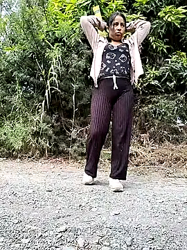 Danna-linyi online show from 03/24/26, 08:03