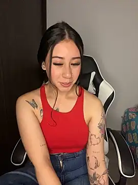 Snapshot of Zoee_t chatting on 12/05/25, 03:26 Zoee t online show from 12/05/25, 03:26