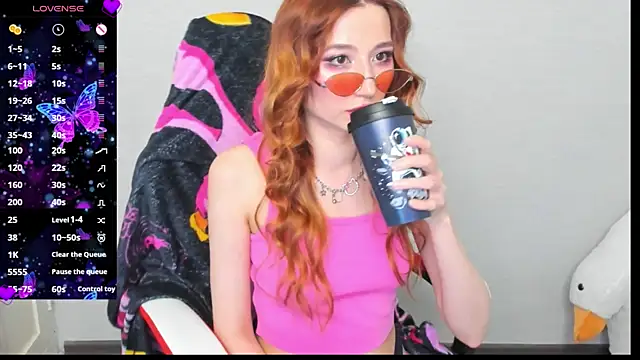 Snapshot of emily_cline chatting on 09/29/25, 10:14 emily cline online show from 09/29/25, 10:14