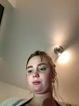 Snapshot of CherryEmmy chatting on 09/27/25, 05:40 CherryEmmy online show from 09/27/25, 05:40