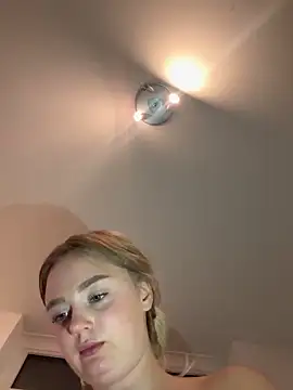 Snapshot of CherryEmmy chatting on 10/18/25, 05:35 CherryEmmy online show from 10/18/25, 05:35