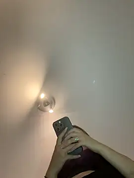 Snapshot of CherryEmmy chatting on 10/22/25, 06:07 CherryEmmy online show from 10/22/25, 06:07