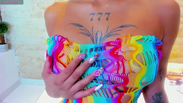 Snapshot of mia_roldan_ chatting on 02/23/25, 08:11 mia roldan online show from 02/23/25, 08:11