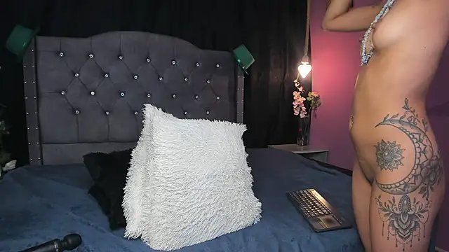 slutty venus online show from 03/22/25, 05:17