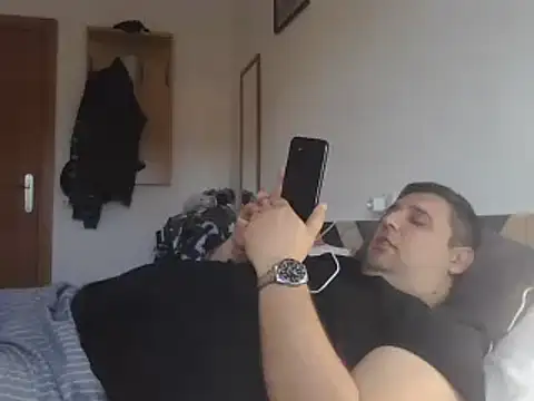  revianzip1 online show from 02/13/25, 01:37