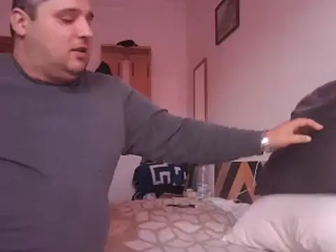  revianzip1 online show from 02/15/25, 01:16