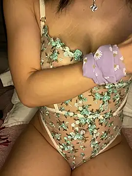 Snapshot of badenaz34 chatting on 03/12/25, 07:49 badenaz34 online show from 03/12/25, 07:49