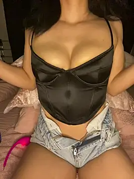 Snapshot of badenaz34 chatting on 03/16/25, 07:06 badenaz34 online show from 03/16/25, 07:06