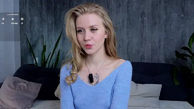 WiloneEsse online show from 02/11/25, 01:10