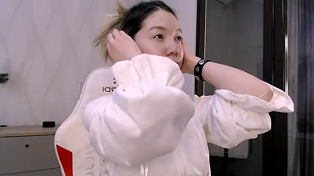 Babby Rabbit online show from 11/18/25, 01:04