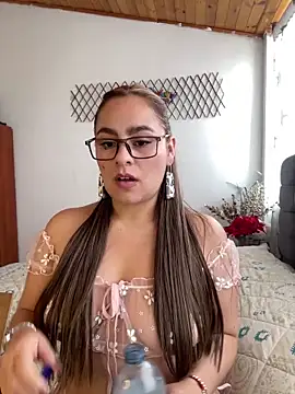 Gabriela-Parker  online show from 02/13/25, 03:24