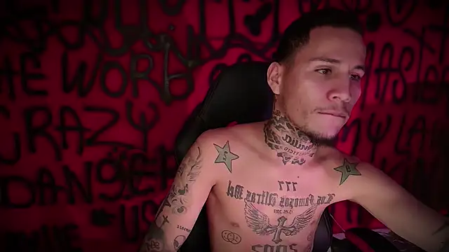 Junihn0 online show from 02/11/25, 12:27