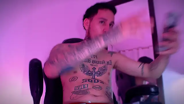 Junihn0 online show from 09/23/25, 08:56